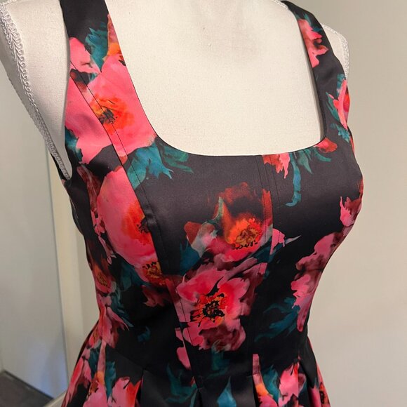 NWT French Connection Black Pink Floral Fit & Flare Mini Dress, Size 4 - Picture 7 of 16